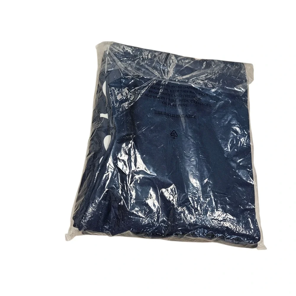 Vineyard Vines Fleece Blanket Unisex Blue Blazer‎ Surfboard Logo Preppy Coastal